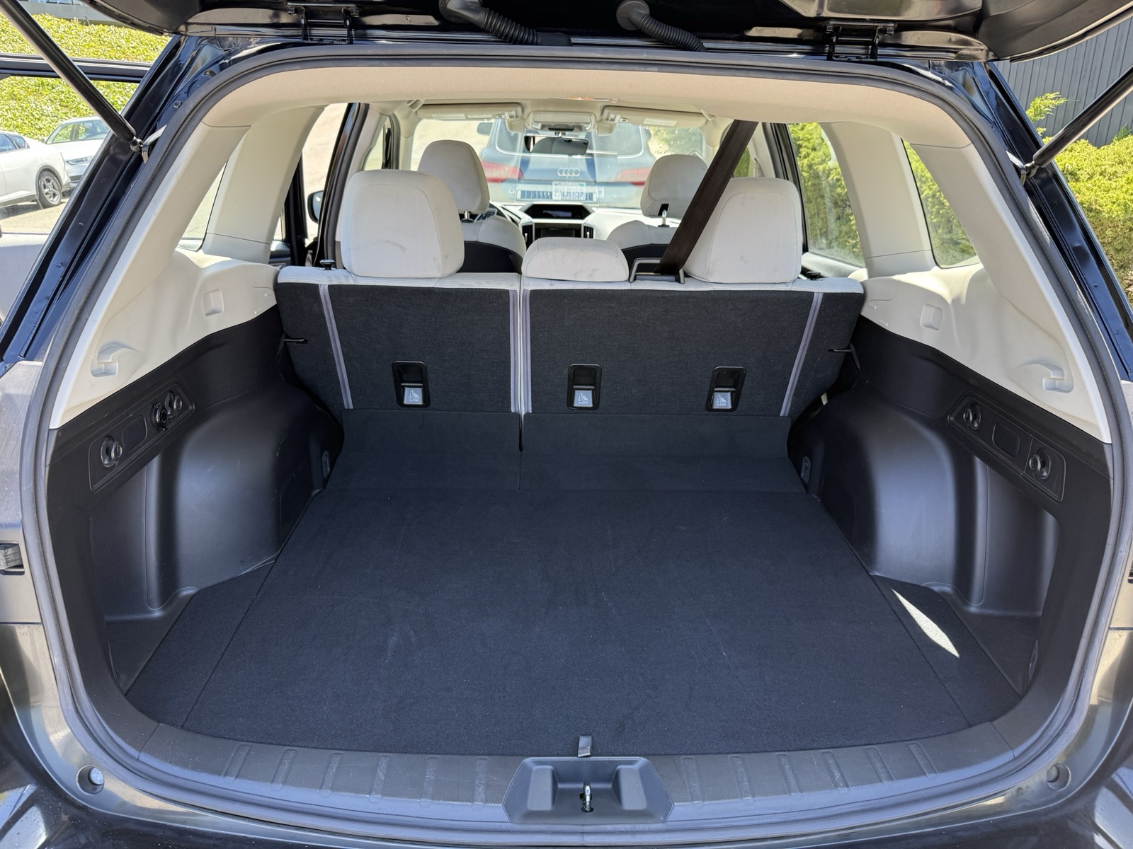 スバル・フォレスター — Travel SFOのエコノミーSUV
